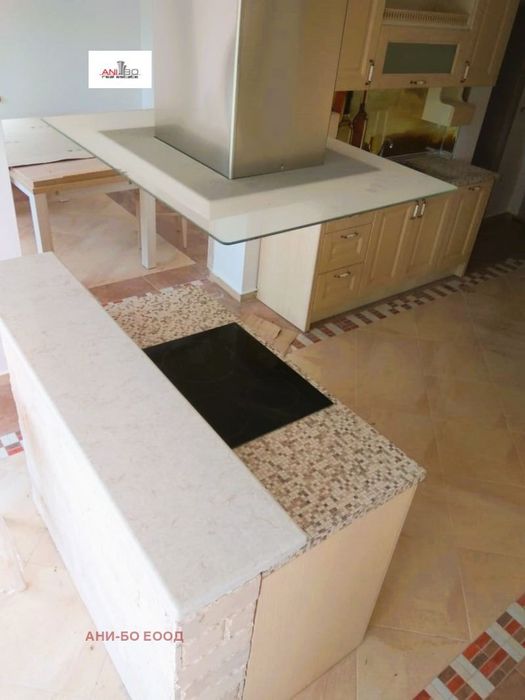 Къща в Варна, област-гр.Долни чифлик площ 370 цена 234500