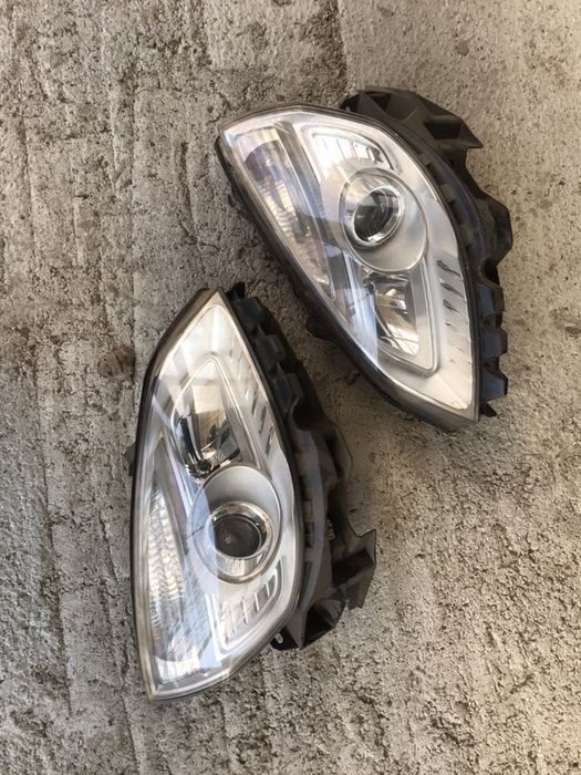 Far dreapta  Renault Grand scenic 2007.Pretul este pe bucata