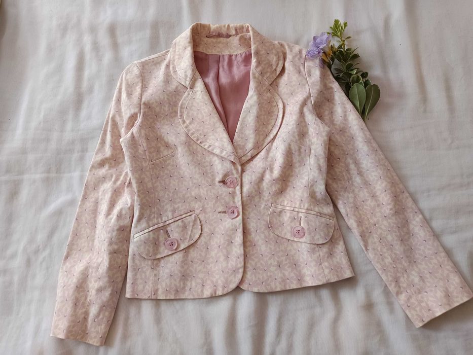 Дамско розово сако на цветчета