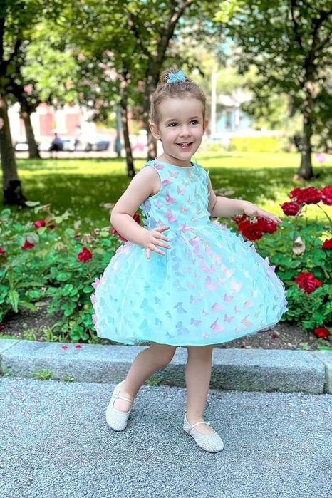 Рокля за момиче с пеперуди в ментов цвят Petite Fleur