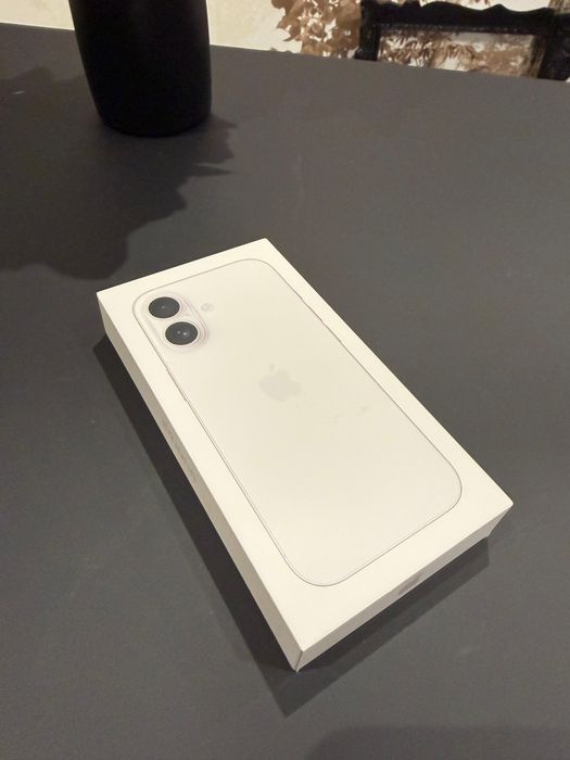 Iphone 17 , 256Gb , white , ca nou , garantie !