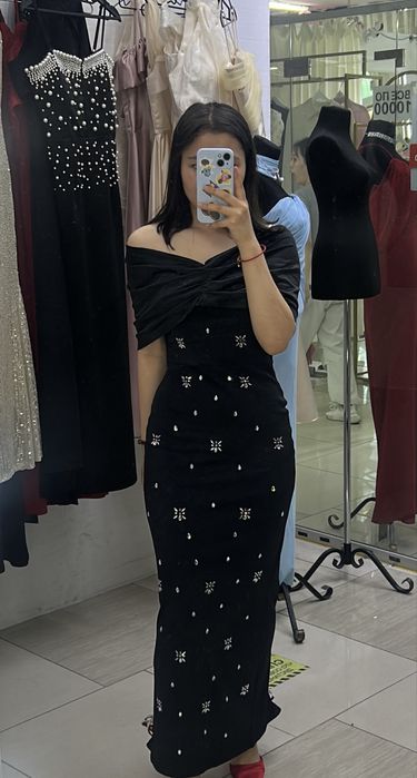 Стильное черное платье, размер S