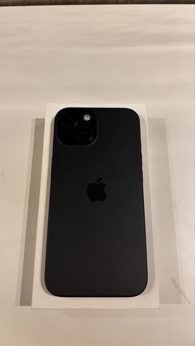 iPhone 15 128GB