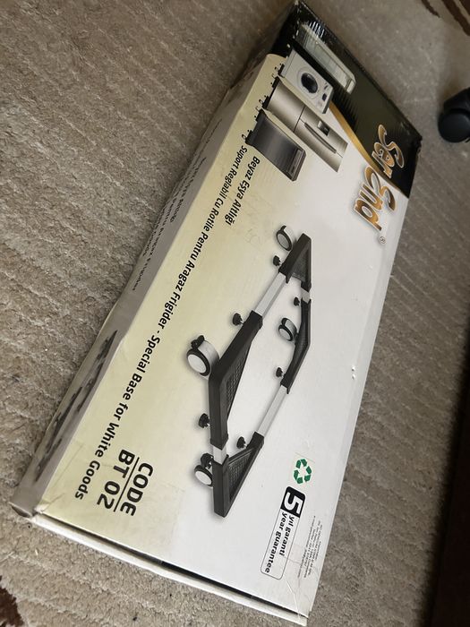 Vând suport mobil pentru frigider,aragaz etc.stare imprcabilă.