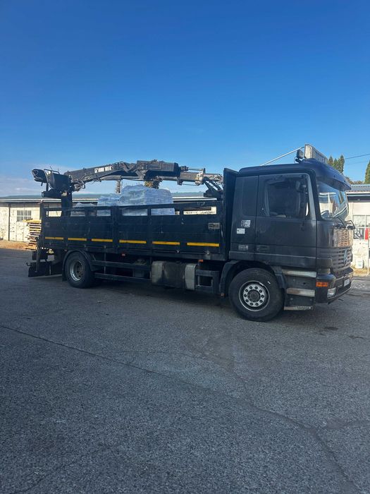 Camion cu macara Mercedes Actros și remorca.Pretul ptr remorca separat