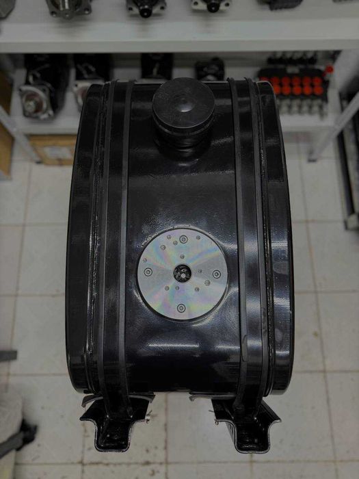 Стальной  Боковой Бак 120 литров