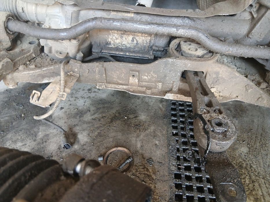 Jug motor Volkswagen Jetta 3 (1K2) [Fabr 2005-2010] OEM 1.9 TDI BXE 77