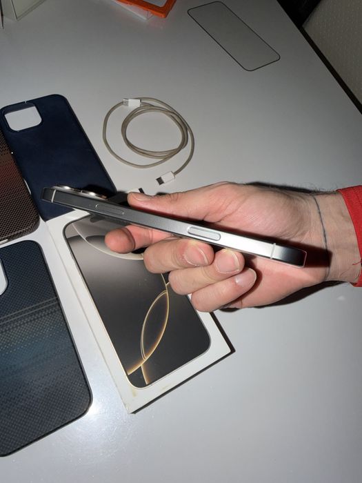 Iphone 16 pro max 256 silver