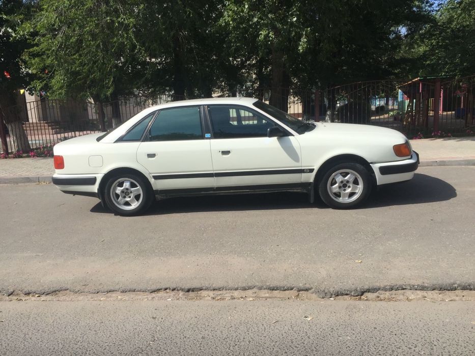 Продам Audi 100 С4