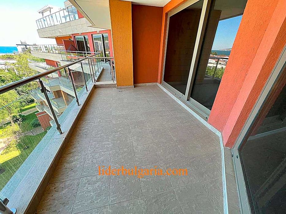 Продава се Тристаен апартамент в к.к. Слънчев бряг - 162 кв.м за 741 €/кв.м - Снимка #1