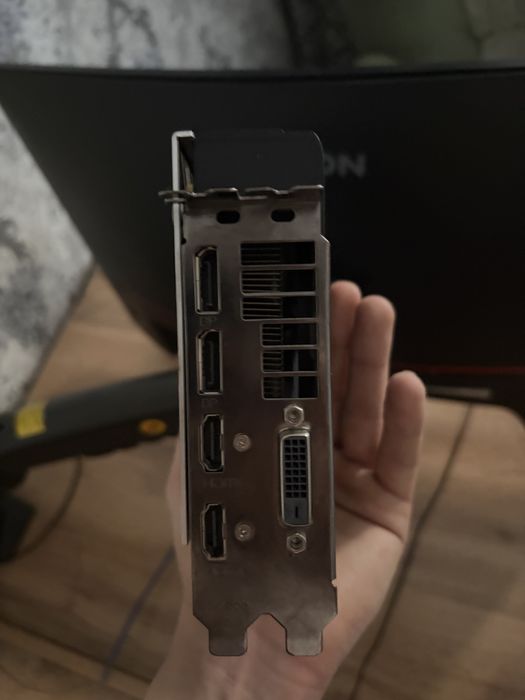 Продам видеокарту amd rx580 4gb