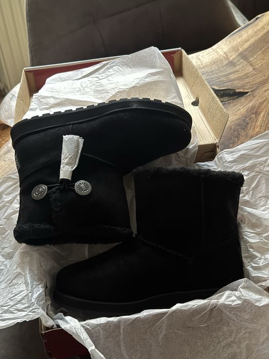 Чисто нови Ботуши на Sketchers