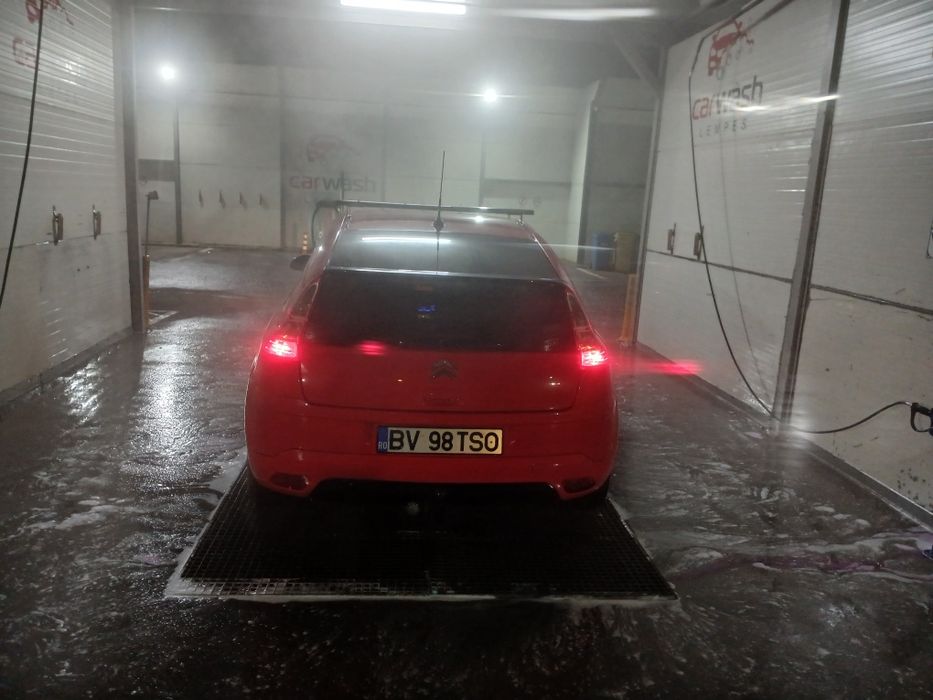 Vând citroen c4 benzina