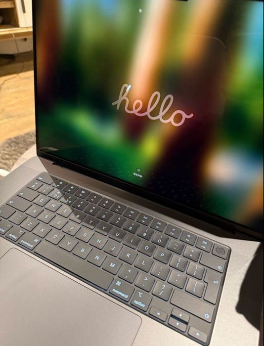 Macbook Pro 16 inch M3 Pro 18 Gb 512 SSD