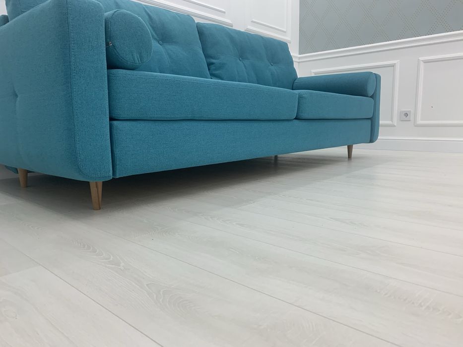 Диван бирюзовый красивый