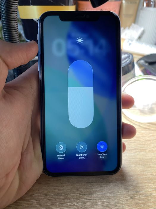 iPhone 11  64gbb