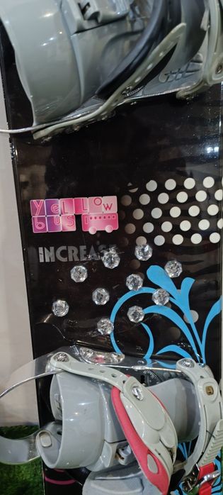 Сноуборд с комплектом 148 см .