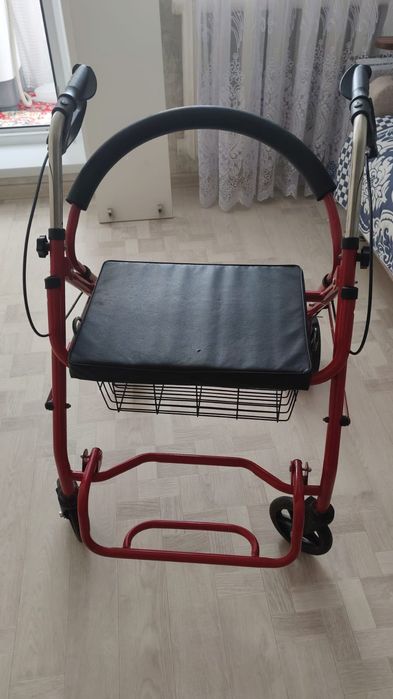 Продам ходунки шагающие