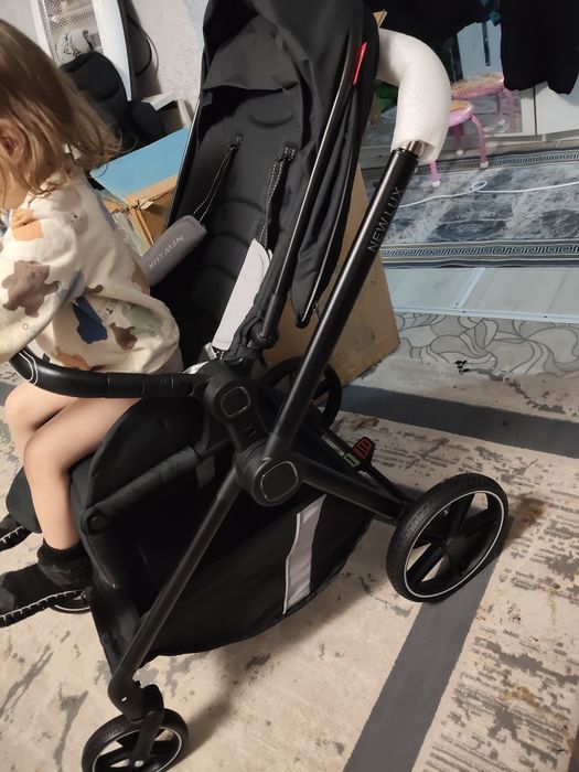 Продам детскаю коляску Z1 MAX NEW LUX.