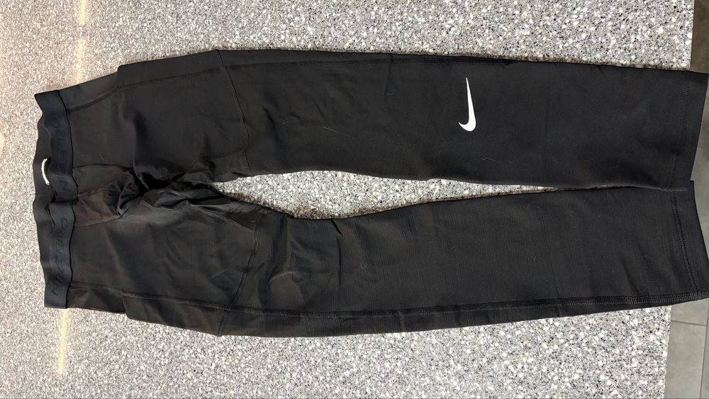 Спортивная одежда Nike / Under Armour