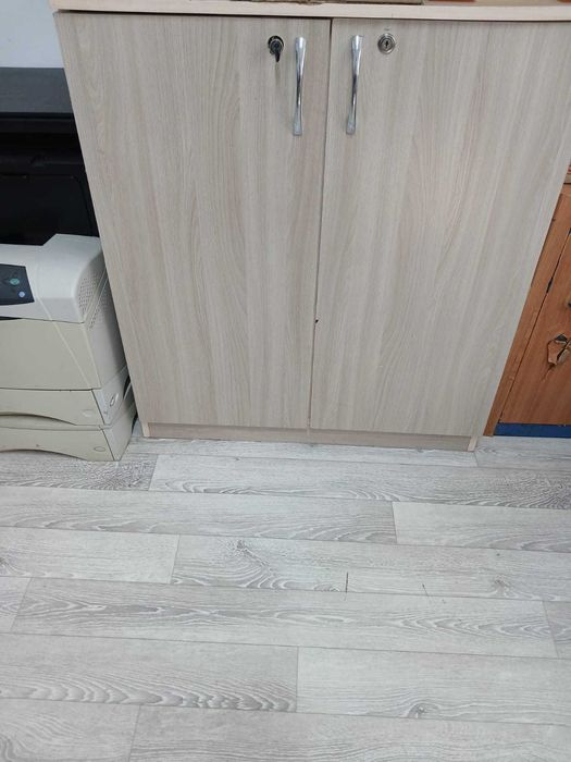 продам столь офисный