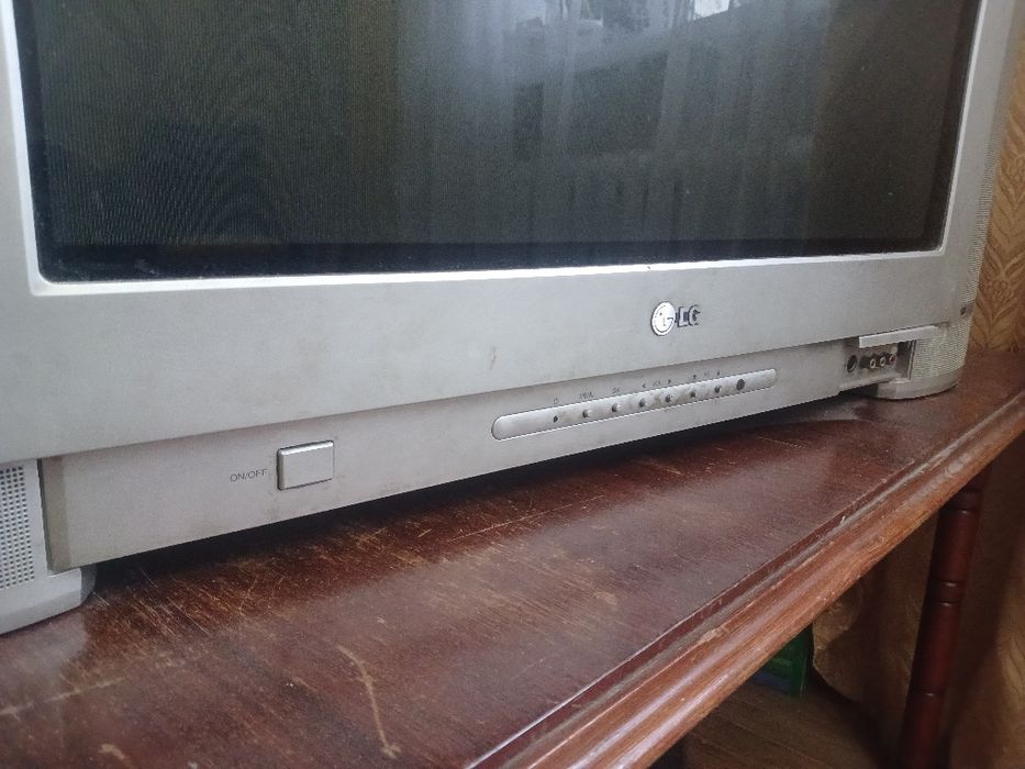 Телевизор  большой