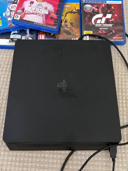Продам playstation 4 PS4