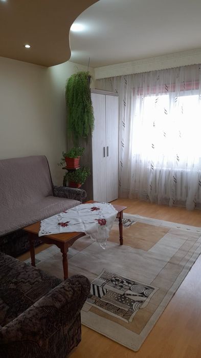Garsoniera de închiriat