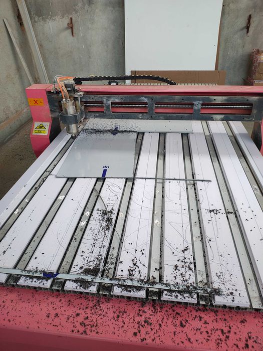 CNC router  de sculptura și frezare sau schimb cu auto