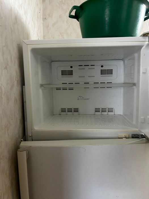Продам холодильник