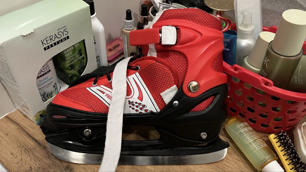 Коньки красныййй  39-41