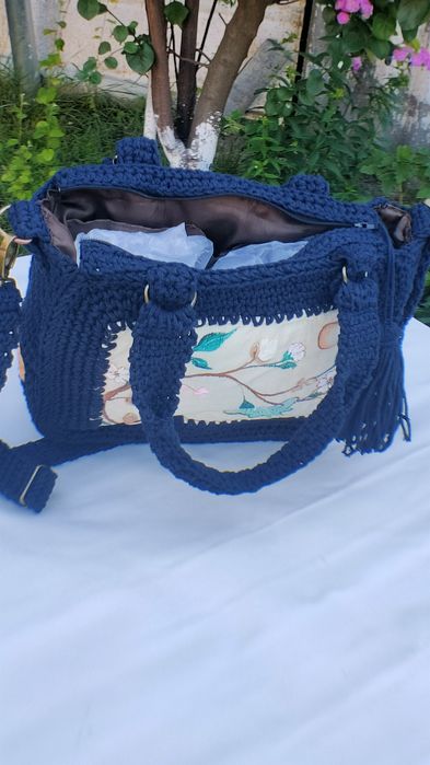 Geantă artizanală de colecție, pictură și broderie cu panglică