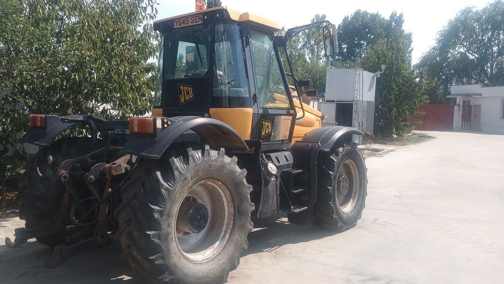Трактор JCB  HMV 2135