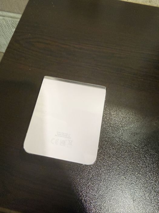 Samsug Galaxy Z Flip 5 256GB  за части