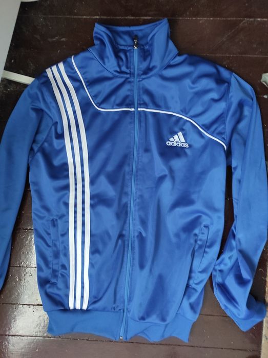 Спортен екип Adidas, размер М, ново