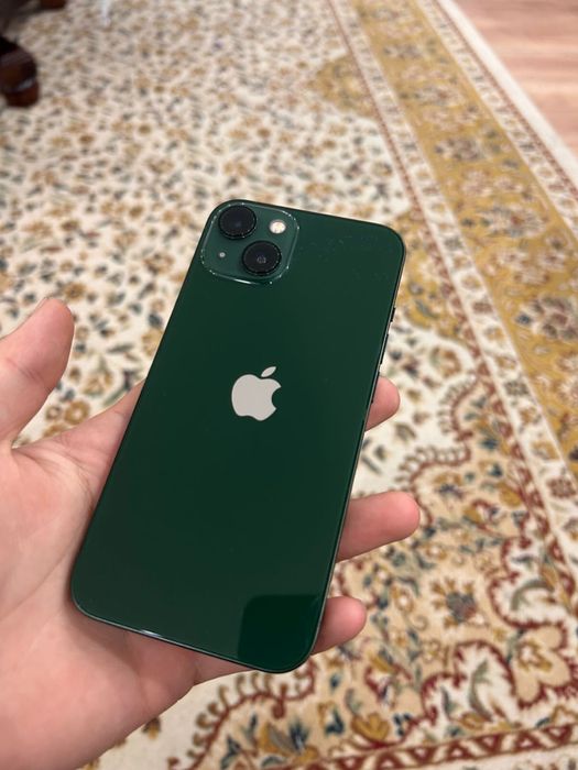 iPhone 13 green