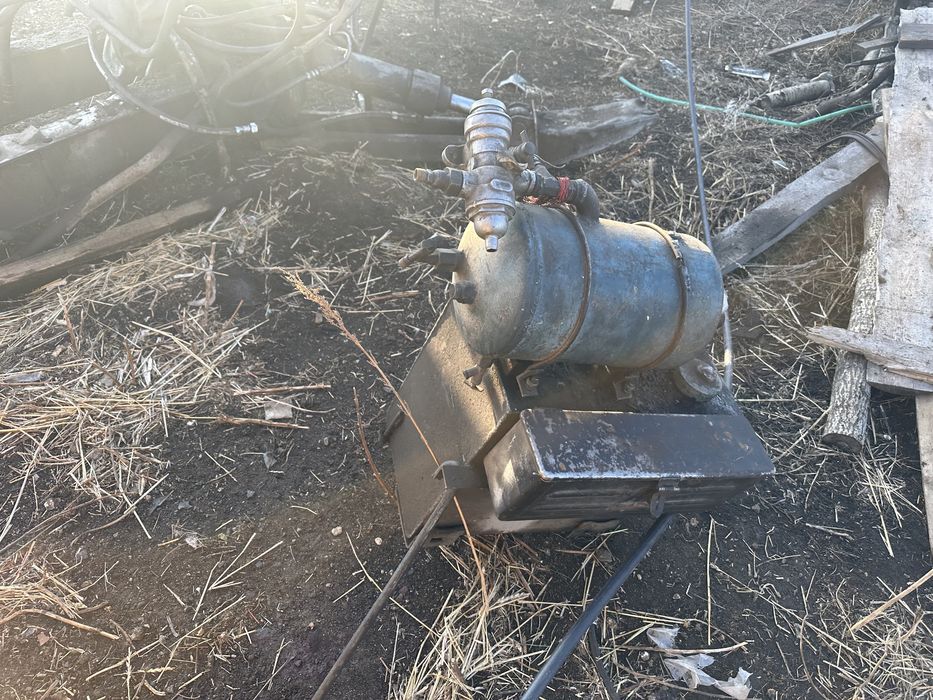 Продам Эксковатор Мтз