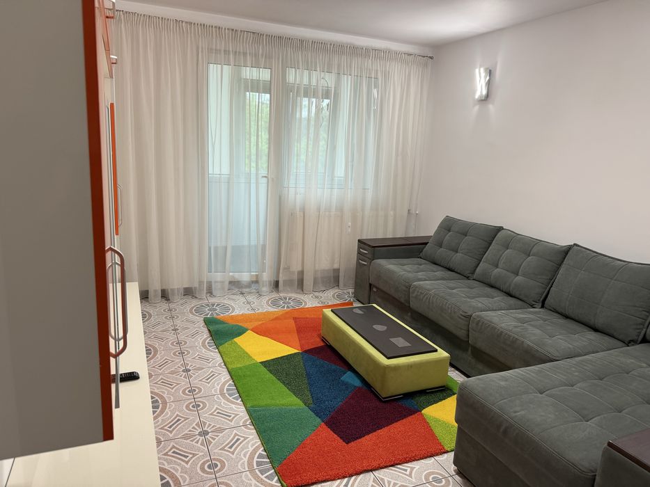 Inchiriere apartament 2 camere decomandat