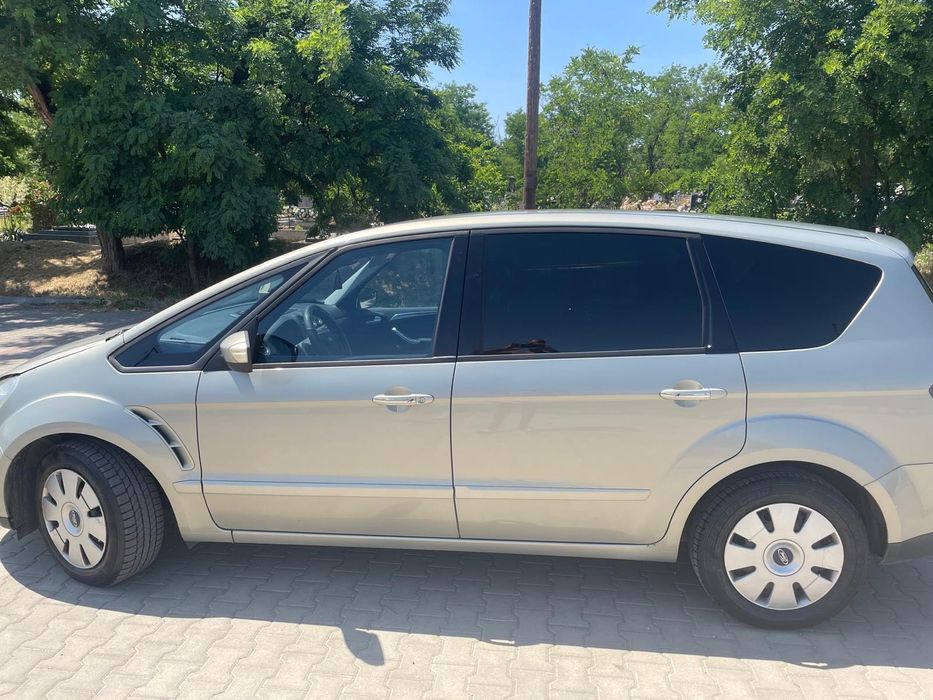 De vanzare Ford s max