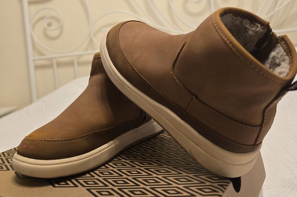 Зимни боти за момче на Zara, размер 26,стелка 16см.