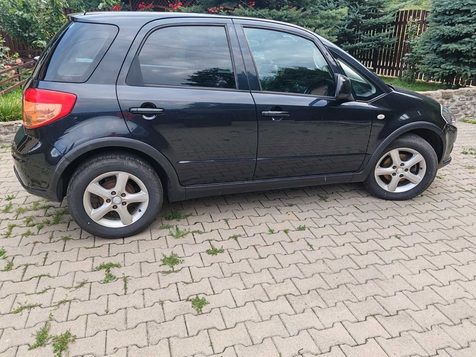 Vând Suzuki SX4