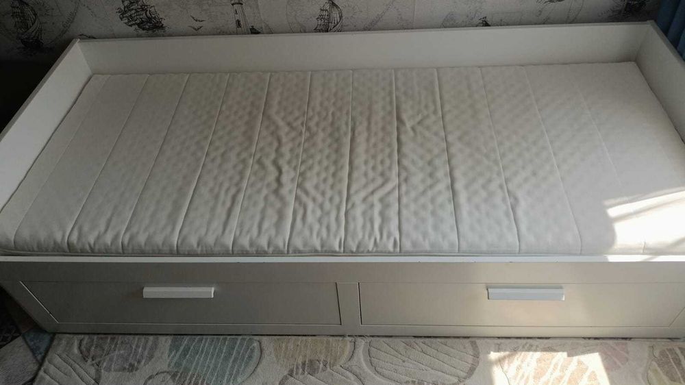Продам кровать IKEA с матрасами