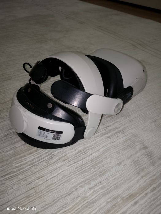 Продаю VR гарнитуру META QUEST 2 на 256 ГБ