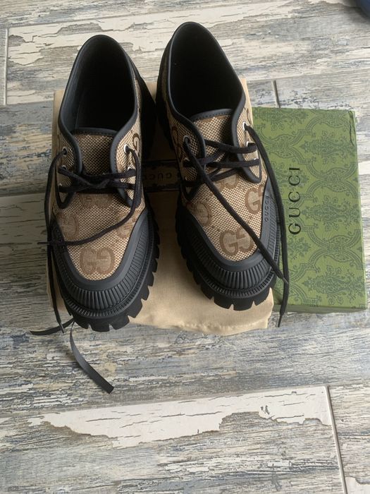 Papuci gucci purtati odata