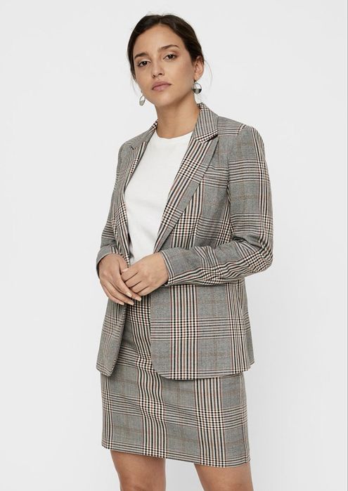 Продам костюм от Vero moda