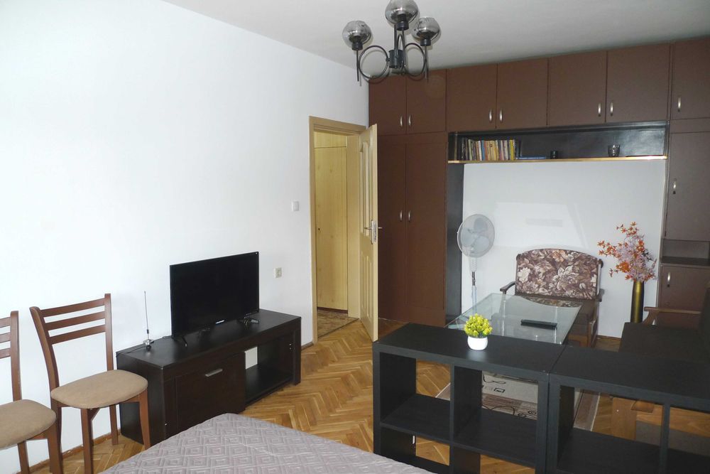 Дава се под наем Двустаен апартамент в София, Гео Милев - 50 кв.м за 548.25 € - Снимка #1