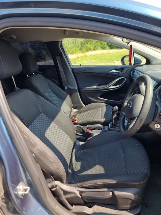 Dezmembrez  opel astra k
