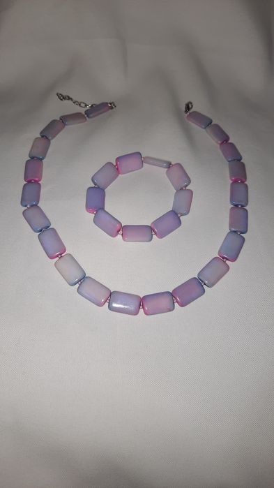 Ожерелья нежные, Бисер.