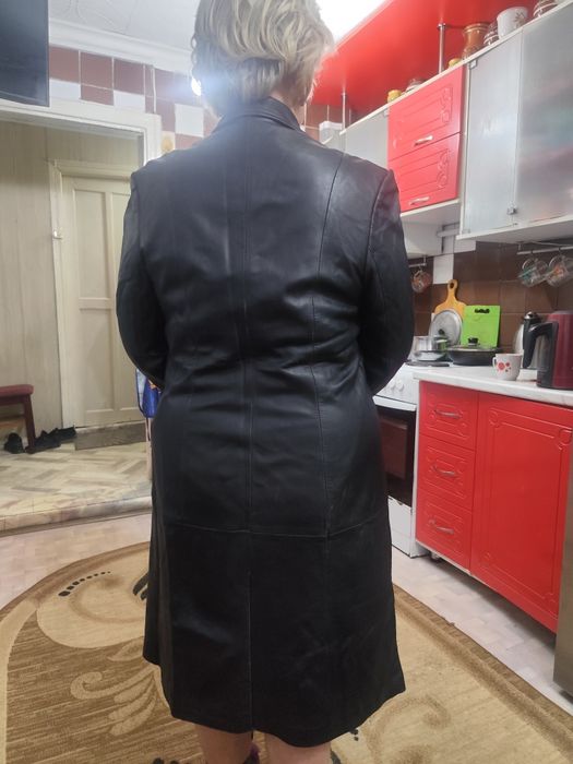 Женская одежда плащ