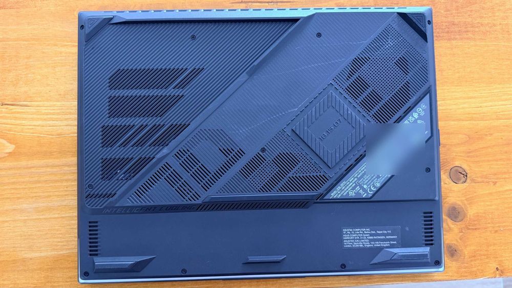 ASUS ROG Strix G614JV RTX 4060 165Hz 16GB RAM DDR5 - Garantie 12/2027 + Cadou Cooler RGB  - Garantie 06/2027